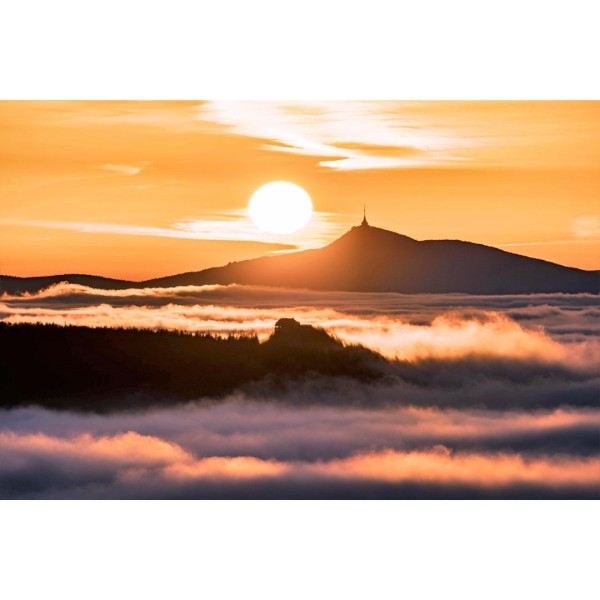 Wandbild Zittauer Gebirge - Sonnenaufgang mit Nebelmeer im Hochwald und Jeschken (Motiv LV07)