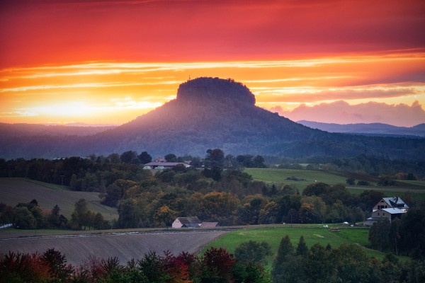 Wandbild Sächsische Schweiz - Lilienstein zum Sonnenuntergang (Motiv 01138)