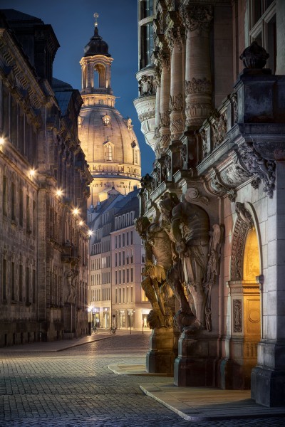 Wandbild Dresden - Augustusstraße zur Blauen Stunde (Motiv 00787)